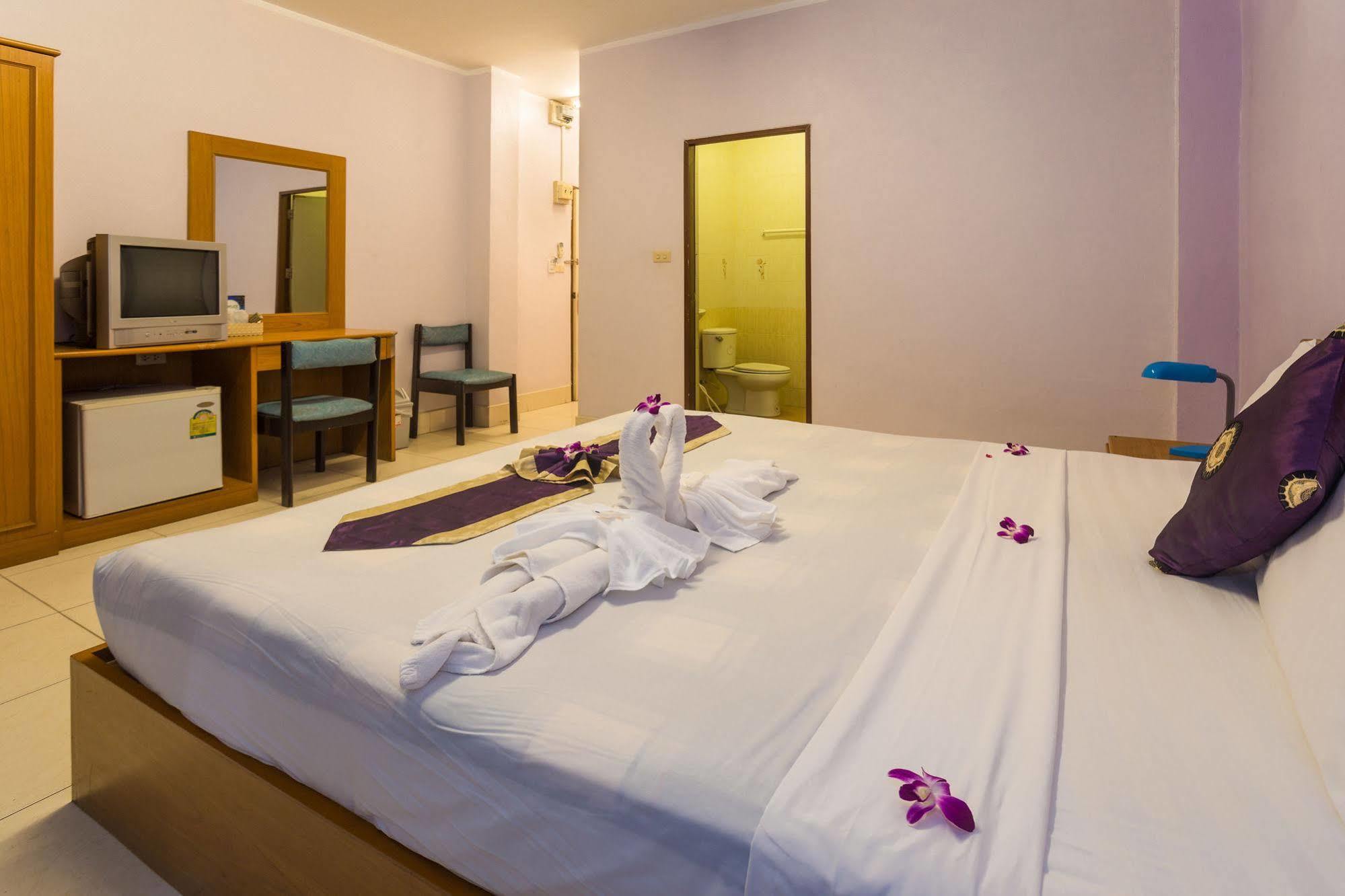 Guesthouse Belvedere Patong Eksteriør billede