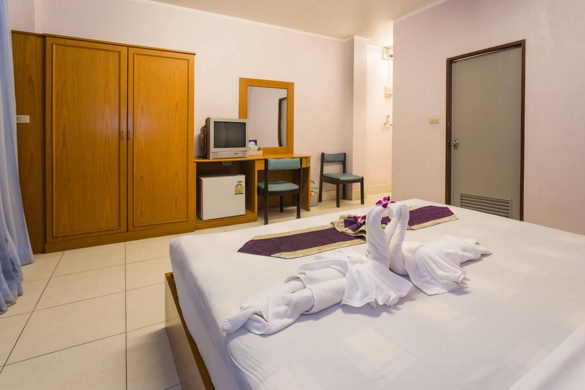 Guesthouse Belvedere Patong Eksteriør billede