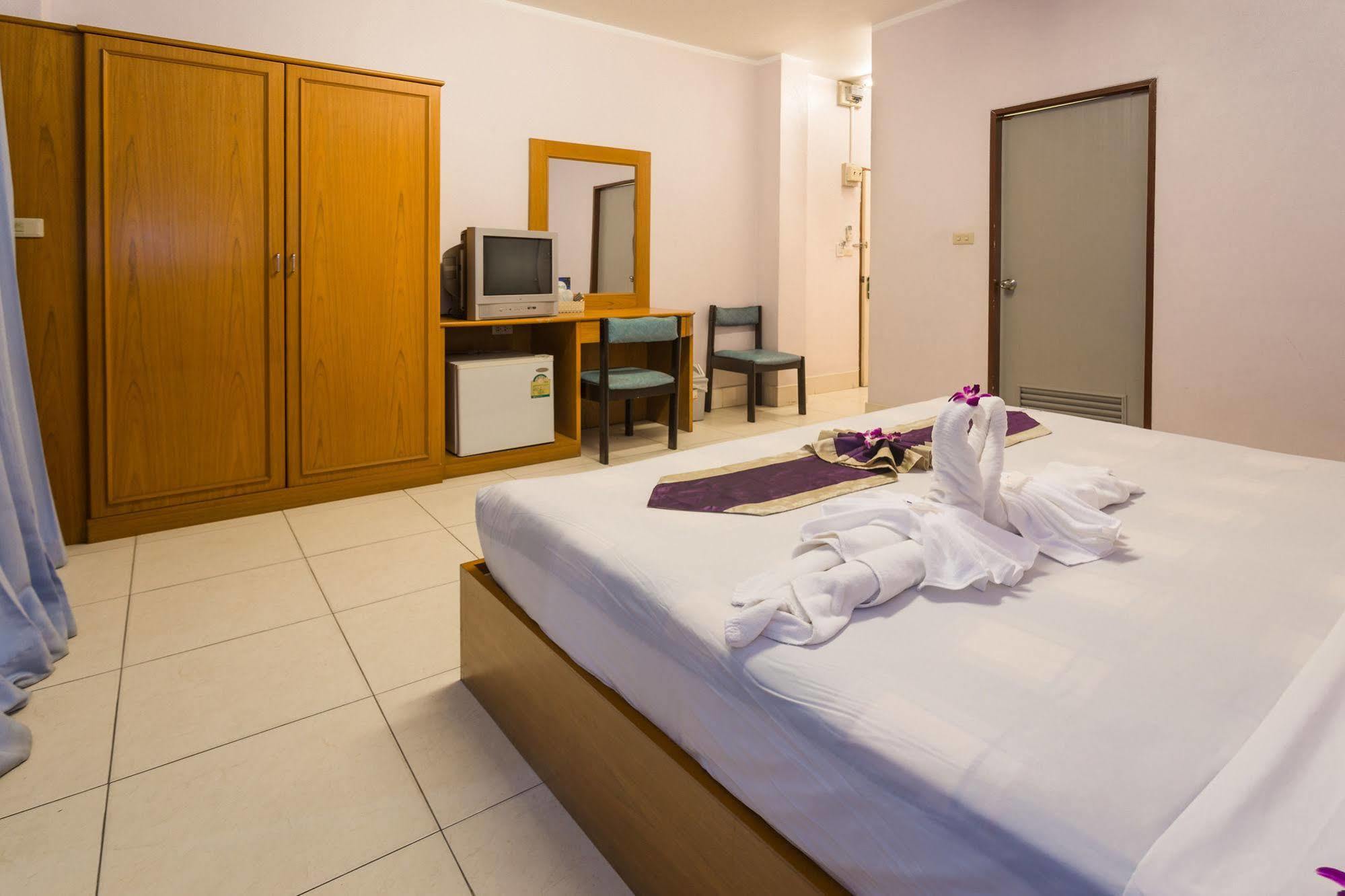 Guesthouse Belvedere Patong Eksteriør billede